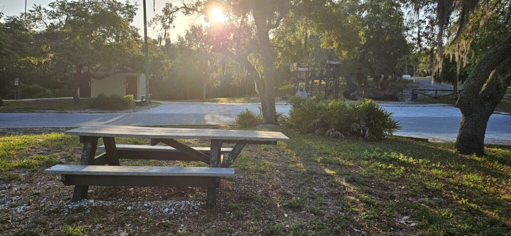 highland nature park picnic table