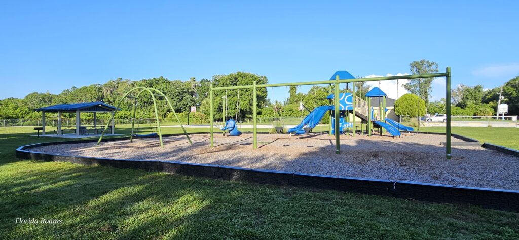 beacon square park playground